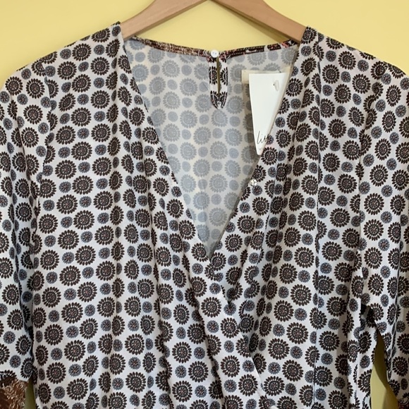 Little Lies | NWT Paisley Print Boutique Ruffle Bell Sleeve Faux Wrap Romper M/L - Picture 13 of 17